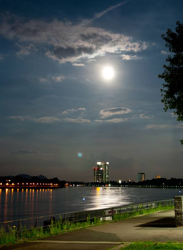 Der Mond bei Nacht